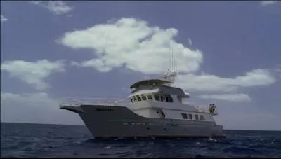  Ceux qui restent (partie 3)  : A qui appartient le bateau qui rcupre Jack, Kate, Sayid, Sun, Aaron, Hurley, Desmond et Lapidus ?