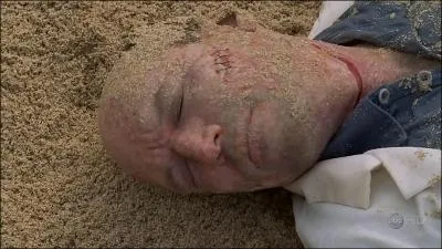  De nouvelles rgles  : Qui est retrouv mort sur la plage ?