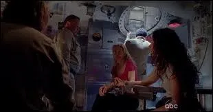  Au bout du voyage Partie 1  : Qui retrouve Kate, Juliet et Sawyer sur la plage ?