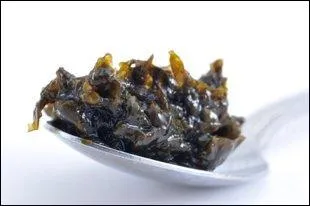 Laverbread : spcialit du Pays de Galles compose d'une pure d'algues bouillies puis pane dans l'avoine avant d'tre frite ou chauffe dans du beurre. Elle est accompagne de :