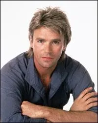 Mac Gyver est fort pour fabriquer un lance-flammes avec des roseaux et du désherbant, réparer un hélico avec un chewing-gum ou la courroie du 4x4 avec le bas de sa copine. Qui est son ennemi ?