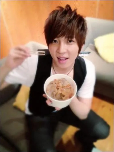 A quel groupe appartient ce membre ?