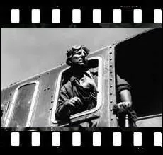 Film de 1938, adapt d'un roman d'Emile Zola et ralis par Jean Renoir avec Jean Gabin, Fernand Ledoux et   Lison   la locomotive  vapeur ... .