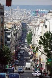 Après les vers exceptionnels d'Apollinaire, désolé de vous faire subir les paroles pitoyables de ''La Marche de Ménilmontant'' de... '' (voir commentaires)