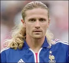 Un autre sportif, footballeur, qui est l'un des deux membres de l'quipe de France ayant marqu le 3me but contre le Brsil en finale de la Coupe du monde de 1998. C'est ?