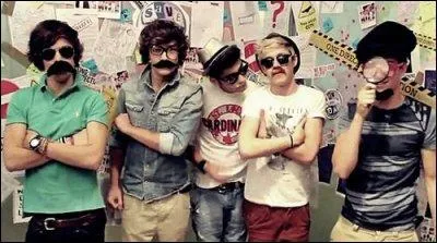 Quel(s) garon(s) n'a(ont) jamais eu de petite amie ?