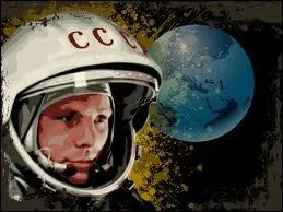 YOUri Gagarine, cosmonaute sovitique, a ralis une premire. Laquelle ?