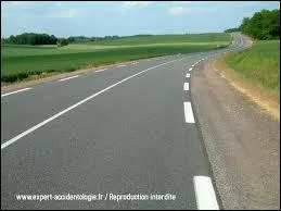 On the road again, c'est juste pour vous mettre sur la voie du roman parce que B. Lavilliers n'a rien a voir avec ce roman et son auteur, qui est-il d'ailleurs ?