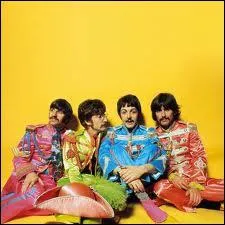 Toujours les Beatles qui voient toutes sortes de choses planantes, dont la fameuse ? dans le ciel avec des diamants...