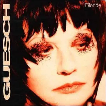 Qui devait  bien le tenir...   selon les suppliques sensuelles de Guesh Patti, au gr d'un clip inoubliable ?