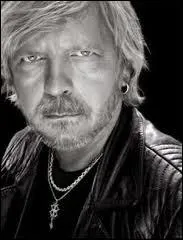 Etienne Lantier (par la suite, hros du roman  Germinal ) est le second de fils de Gervaise, l'hrone d'un roman de E. Zola. Quel est le titre de ce roman ?