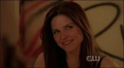 Avec qui Brooke se trouve-t-elle ?