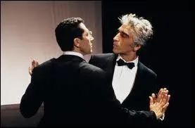 Quelle danse permet à Alain Chabat et Gérard Darmon de faire preuve de toute leur sensualité dans ''La Cité de la peur'' ?