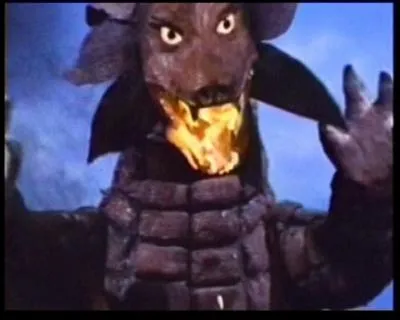 Quel est le nom de ce film ? Il y a toute une panoplie de dinosaures et de monstres qui envahissent un film d'animation. Film amricano-nippon sorti en 1982.