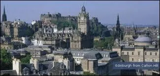 À quel endroit peut-on voir un drapeau qui est la superposition des croix de saint George, saint André et saint Patrick ?