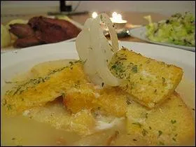 Quelle est cette soupe prigourdine faite  base d'al et de graisse d'oie ?