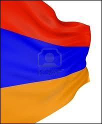 Le drapeau arménien tient ses couleurs de la maison de ------------.