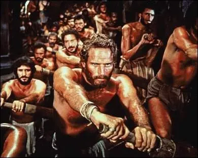 Un peu comme chez Molière, mais que diable allait-il faire dans ce bateau, Charlton Heston-Ben Hur... Quel bateau au fait ?