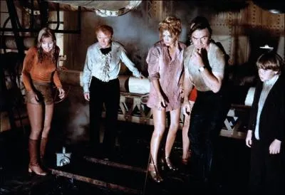 Un soir de Nouvel An, une vague monstrueuse, un pasteur dynamique... Quel est ce film de survivants ?