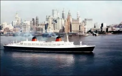 Pour quel film une quipe entire de cinma a-t-elle voyag sur le paquebot France et film sur le bateau ?