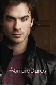 En quoi Damon se transforme-il ?