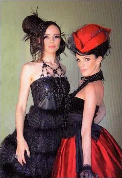 Sur quelle chanson  Constance Weber  et  Aloysia Weber  chantent-elles seulement toutes les deux ?