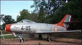 Premier avion  raction de la France, je suis le Dassault :