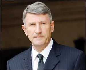 Quelle est son identit� ?