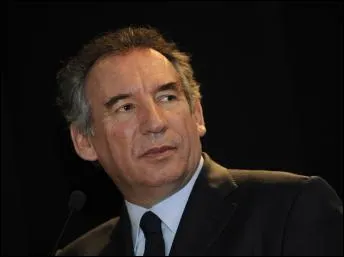 Quelle est son identit� ?