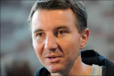 Comment s'appelle ce candidat ?