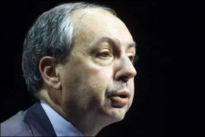 Quelle est son identit ?