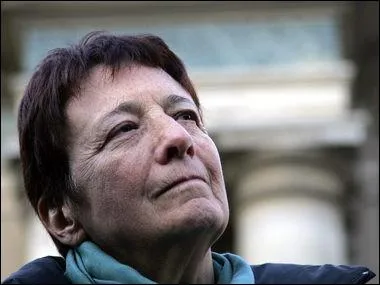 Comment s'appelle cette candidate ?