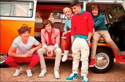 Enfin, compltez les paroles :  Baby you light up my world like nobody else ...