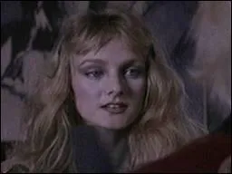 Qui est cette actrice - chanteuse avant le bistouri ?