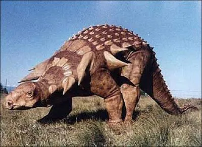 Combien l'edmontonia mesure-t-il ?