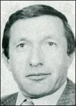 Quelle est son identit ?