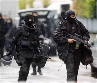 Quelle unit d'lite de la police nationale est intervenue pour neutraliser le responsable de ces assassinats ?