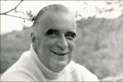 Quelle est son identit ?