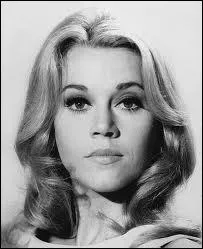 Actrice, productrice, fministe, pacifiste, fille d'un grand acteur, elle soutint le mouvement pour les droits civiques et attaqua Bush sur l'intervention en Irak et la gestion du cyclone Katrina...