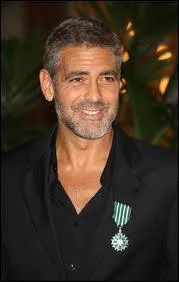 Dans l'Antiquité grecque, les Athéniens furent les premiers à tailler la barbe, tantôt partiellement, tantôt en entier, à l'exception de Sparte qui considérait que :