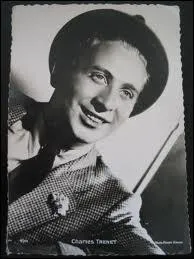  Un petit village, un vieux clocher, un paysage si bien cach, ... ... le cher visage de mon pass 