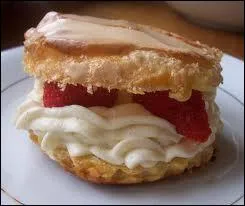 Fabriqu avec de la pte feuillete et de la crme frangipane, quel est ce gteau ?