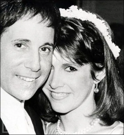 Voici le mariage de Paul Simon (l'un des deux musiciens chanteurs de Simon and Garfunkel) avec Carrie Fisher, la princesse Lia de Starwars. Comment se sont-ils rencontrs ?