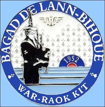 Laurent Voulzy, Alain Souchon et Jean-Jacques Goldman. Qui a chant :   Le Bagad de Lan Bihou   ?