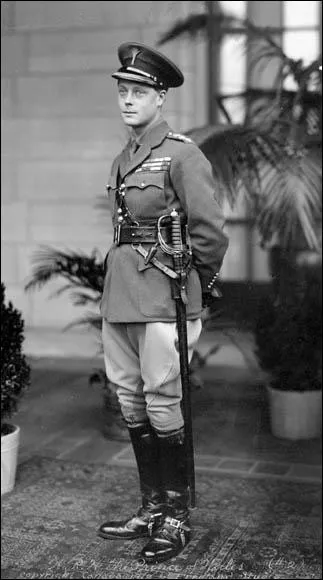 Pour quelle raison Son Altesse royale le duc de Windsor a-t-il abdiqu le 11 dcembre 1936 ?