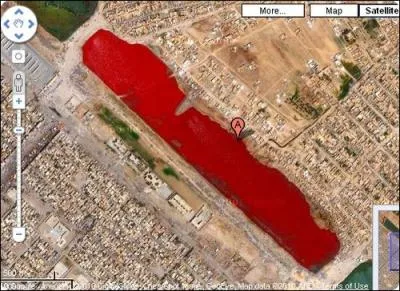 O peut-on voir ce lac rouge (de sang ? ) ?