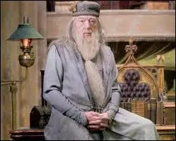 J'ai t renvoy en 3me anne mais le directeur a accept que je reste garde-chasse. Un grand homme qui a pour nom :