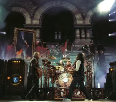 Rush est le 4me meilleur groupe de rock, reconnu pour le talent des trois membres, de la complexit de leurs chansons avec 24 disques d'or et 14 disques platine !