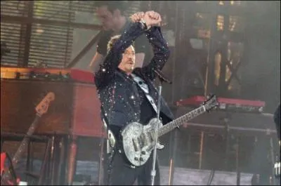 Pour qui le chanteur a-t-il refusé de "mourir d'amour enchaîné".