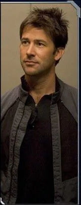 Quel est le grade de Sheppard au dbut de Stargate Atlantis ?